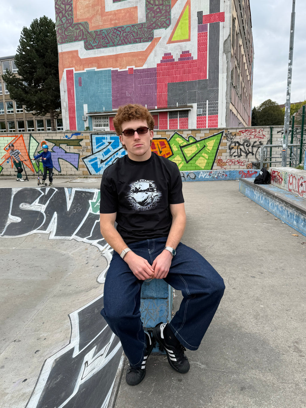 Local Park Tee Black
